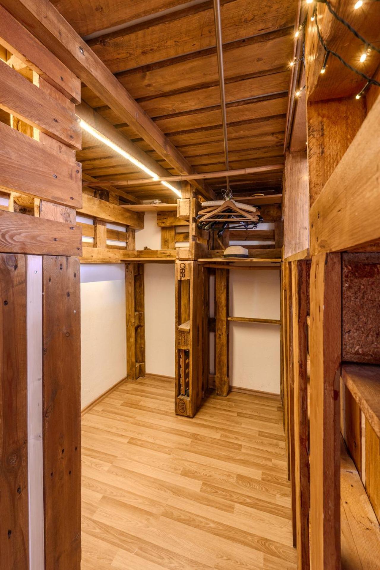 Apartment 5 Stops Away From City-Centre ウィーン エクステリア 写真